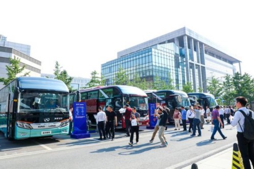 龍威Ⅱ代，匠心智造世界級高端客車